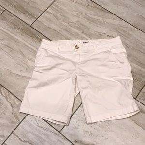 Aeropostale Bermuda shorts